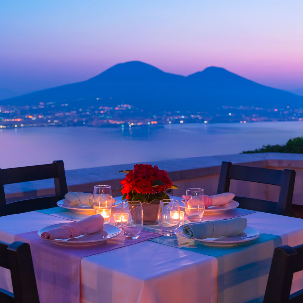 Cena in terrazza vista mare