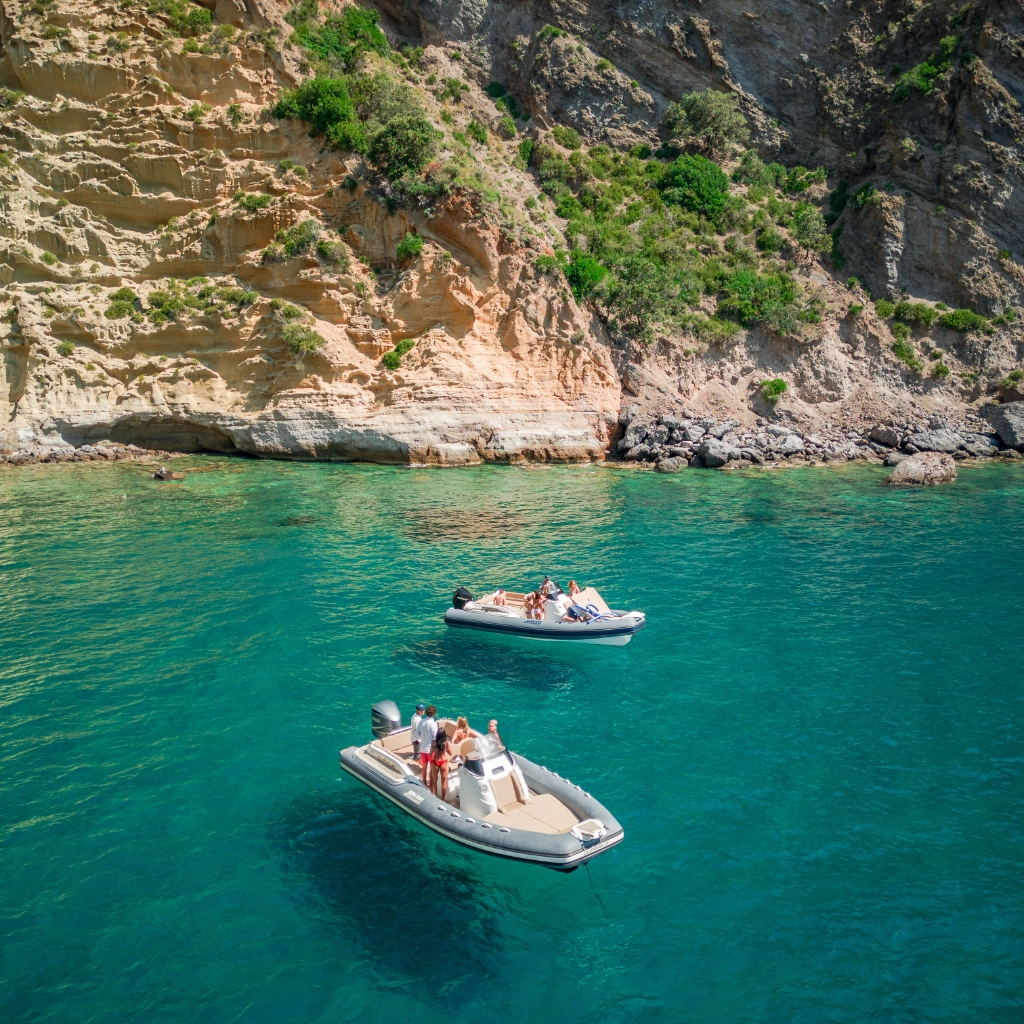 Giornata in barca tra Capri e Sorrento