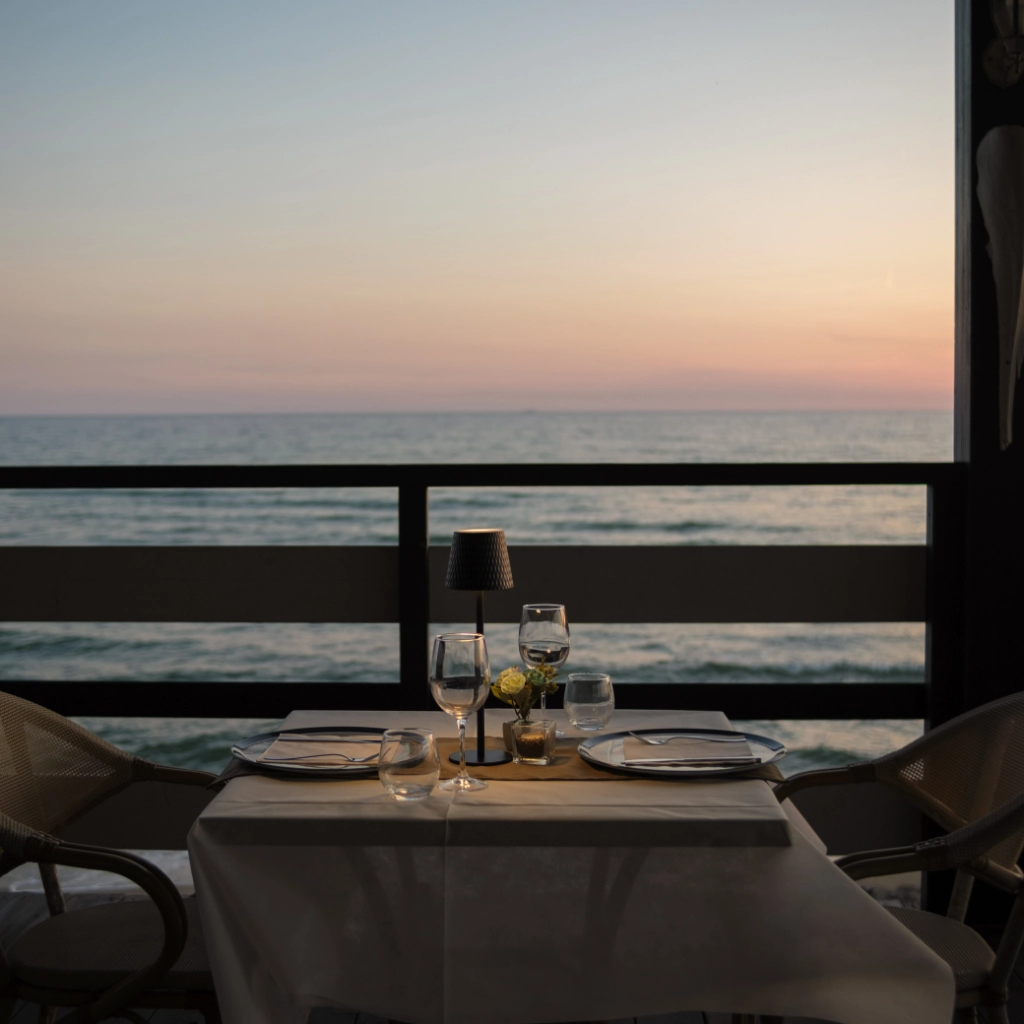 Cena in terrazzino sul mare