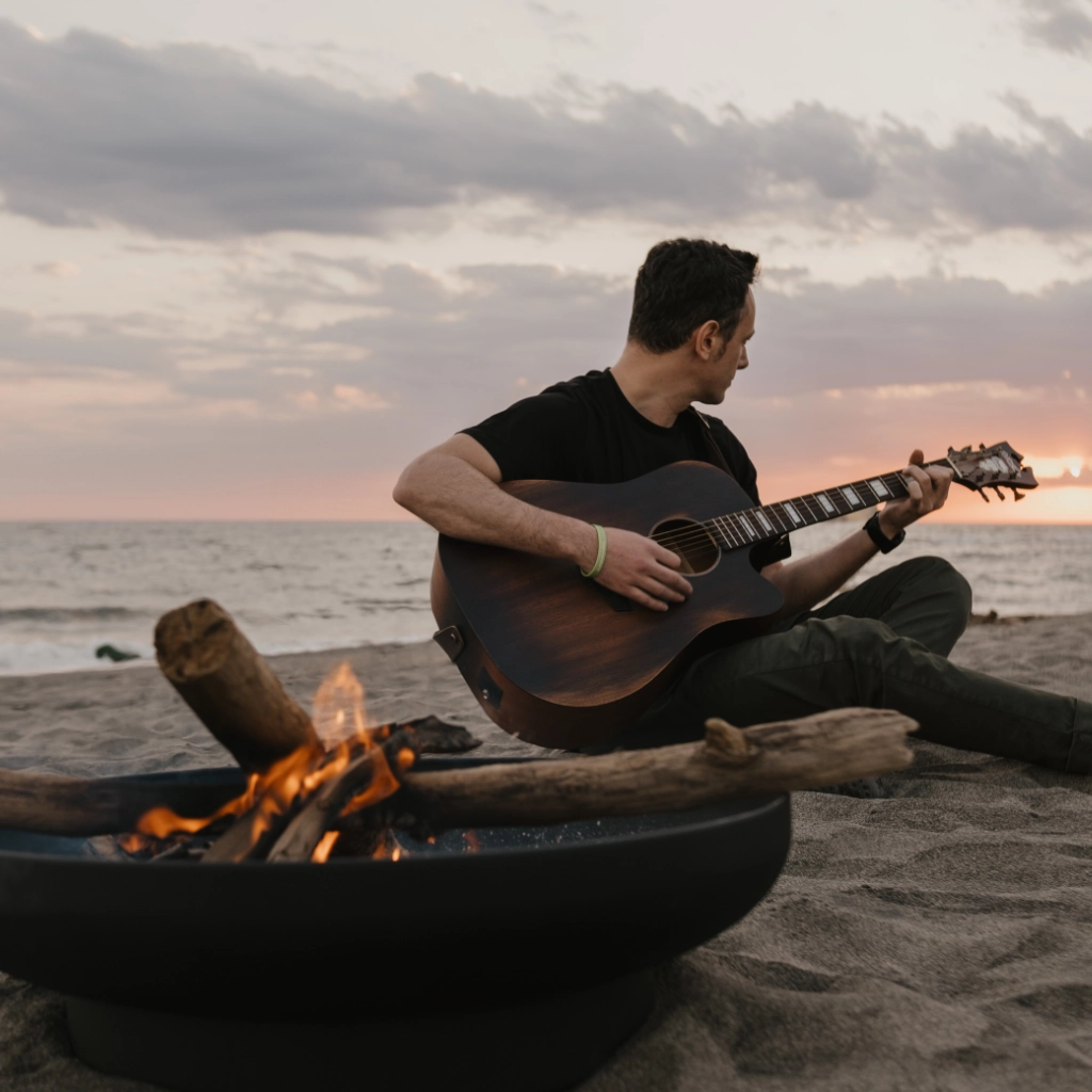Chitarra in Spiaggia – La Plancia